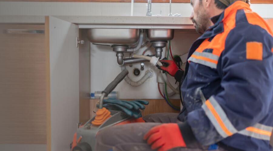 Professional slab leak plumber services in Flynn, TX